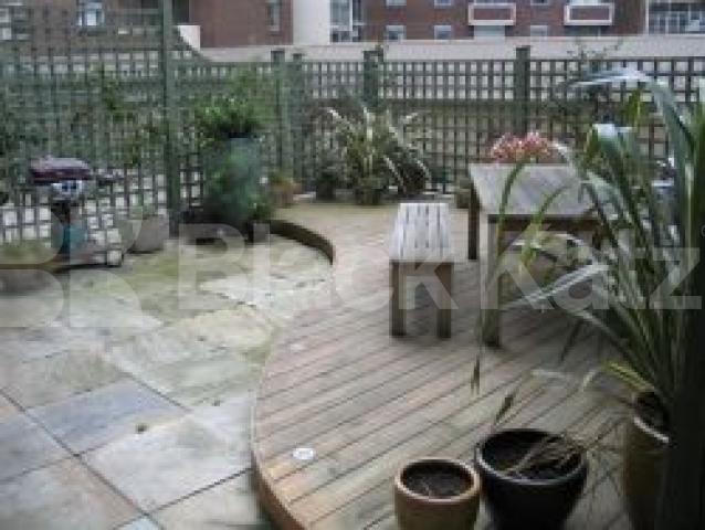 			MUST BE SEEN!, 2 Bedroom, 1 bath, 1 reception Apartment			 Hanway Place, SOHO